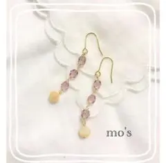 ラベンダー色チェコビーズのチェーンピアス