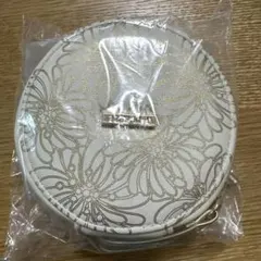 PAUL & JOE 花柄ポーチ 円形 ホワイト
