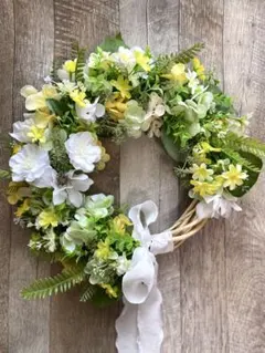 イエロー×ホワイトのリース　フラワーリース　壁飾り　アーティフィシャルフラワー