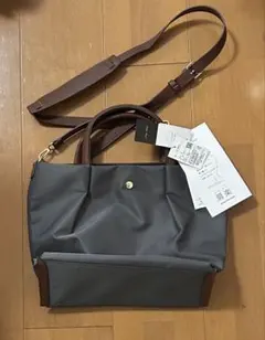 【新品タグ付き】レガートラルゴ 肩楽 2wayトートバッグ グレー 撥水のサムネイル