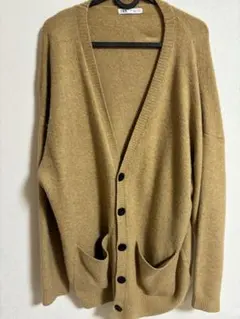 ZARA ベージュ ボタン付きカーディガン