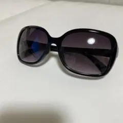 ブラックサングラス 大きめフレーム