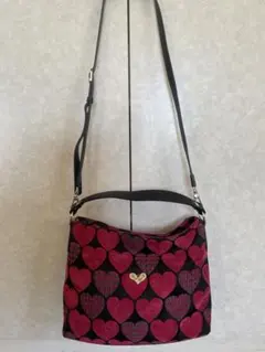 Item thumbnail for item 6aadbefa-41c4-41f7-92bf-4f09efd08de6