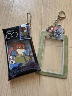 Disney 100周年 カラビナケース　ズートピアパスケース