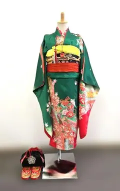 レトロ着物本体のみ★七五三　7歳　山吹色　孔雀 レトロ着物本体のみ☆七五三 7歳 山吹色 孔雀 - メルカリ