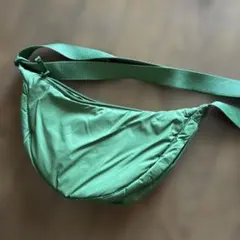 【美品】ユニクロ UNIQLO ラウンドミニショルダーバッグ グリーン