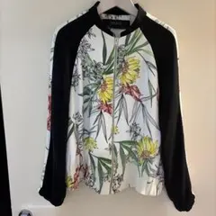 ZARA ザラフラワープリントジャケット Mサイズ　ブルゾン　アウター