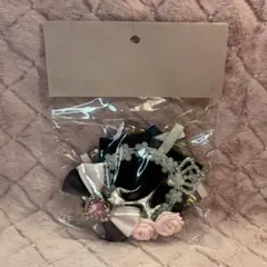 缶バッジ 痛ロゼット 黒 ピンク