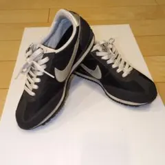 Nike ランニングシューズ ブラック/シルバー23.5センチ