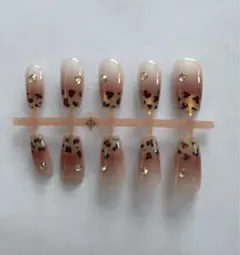 ヒョウ柄ネイルチップ