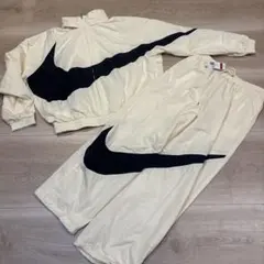 【セットアップ】　Nike ナイロンジャケット・パンツセット アイボリー
