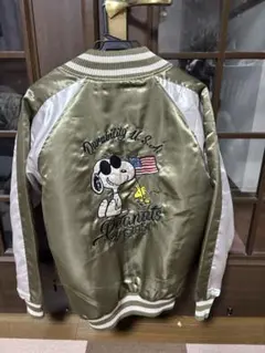 レディース　スヌーピー　ジャンパー