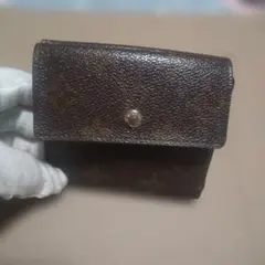 廃盤品　W折りLouis Vuitton モノグラム 二つ折り財布のサムネイル