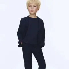 H&M キッズ スーツセットアップ ネイビーサイズ140のサムネイル