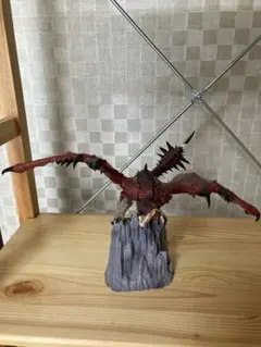 モンスターハンター　リオレウス　フィギュア