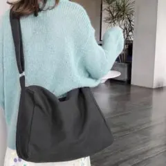 大きめショルダーバッグ