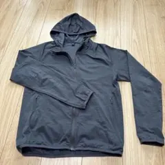 UNIQLO UVカットエアリズムフルジップパーカー