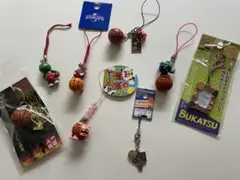 バスケットボール　ストラップとキーホルダー8個セット