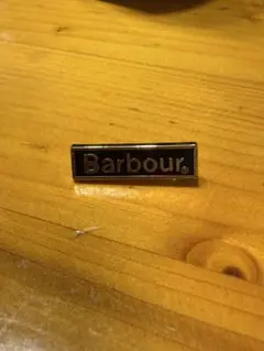 Barbour バブアー ピンバッジ ゴールドのサムネイル