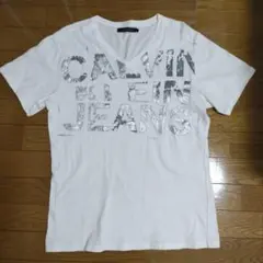 白 Tシャツ