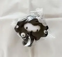 万博　サンリオ ミャクミャク ぬいぐるみ　黒　キティ　キーホルダー