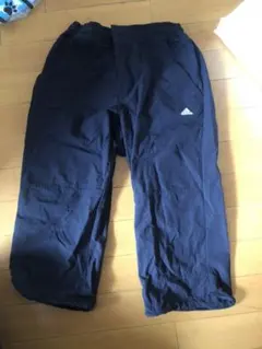 adidas レディース　黒パンツ　7部丈