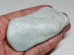 ［トロっとした質感の結晶煌めく海石］　上質糸魚川翡翠海石23g ヒスイ　ひすい トロっとした質感の結晶煌めく海石］ 上質糸魚川翡翠海石23g ヒスイ