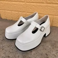 美品 CHARLES & KEITH 25cmのサムネイル