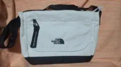 【韓国限定】THE NORTH FACE メッセンジャーバッグ ホワイト美品