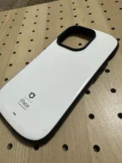 iface iPhone14pro ケース（ホワイト）