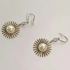 太陽モチーフ ピアス パール ゴールド 上品 華やか レディース