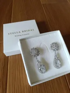 STELLA BRIDAL ジルコニアウェディングイヤリングのサムネイル