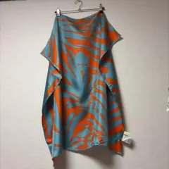 シルクスカーフ　Gallarda Galante