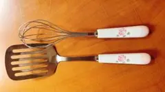 マニー キッチンツールセット 泡立て器 ターナー 薔薇柄 陶器のサムネイル