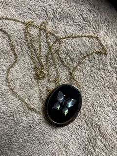 蝶モチーフのペンダントネックレス