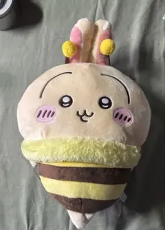 【タグ付き・美商品】ちいかわ ハチさんBIGぬいぐるみ うさぎのサムネイル