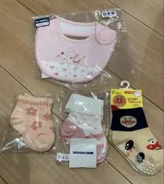 ミキハウス　アンパンマン　まとめ売り　スタイ　靴下