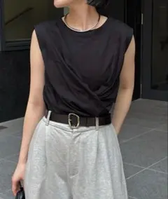 未使用　tシャツ ツイストドレープTシャツ レディースのサムネイル