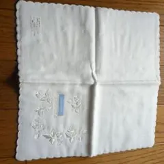 WEDGWOOD 刺繍入りタオルハンカチ