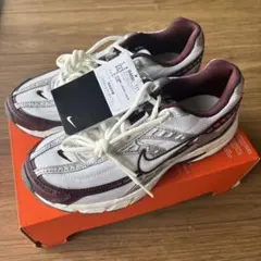 新品 NIKE イニシエーター 23.5cmのサムネイル