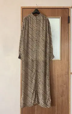 【美品】Sara mallika レーヨンワンピース