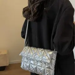 シルバー キルティング ショルダーバッグ