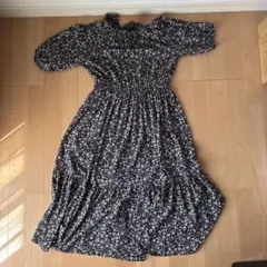 花柄ワンピース