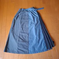 フレアスカート ダークブルー ベルト付き