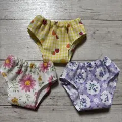 メルちゃんハンドメイドパンツ3枚組 いちご柄(イエロー)花柄(ピンク.パープル)