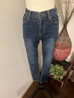 スコットクラブ　美品　ダークブルースキニーデニム フリンジ裾