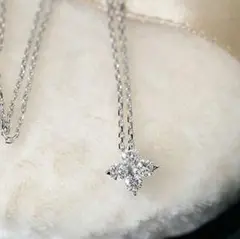 新品❣️フラワーネックレス　花　シルバー　仕事　デート　普段使い【匿名配送】