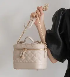 RANDA ランダ キルティング2WAYバニティバッグ クリーム