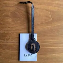 FURLAフルラ ロゴ バッグタグ バッグチャーム ブラック