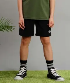 THE NORTH FACE ブラックハーフパンツ 140